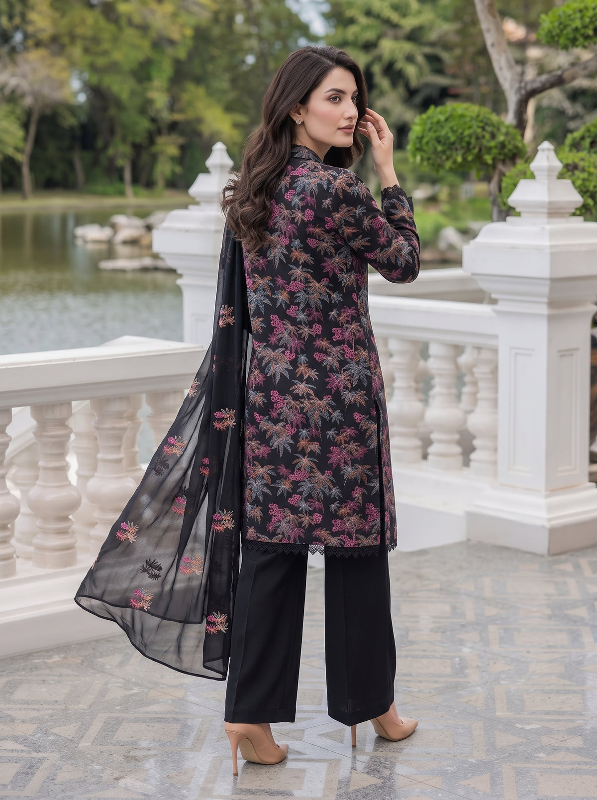 Palm Leaves Black Karandi