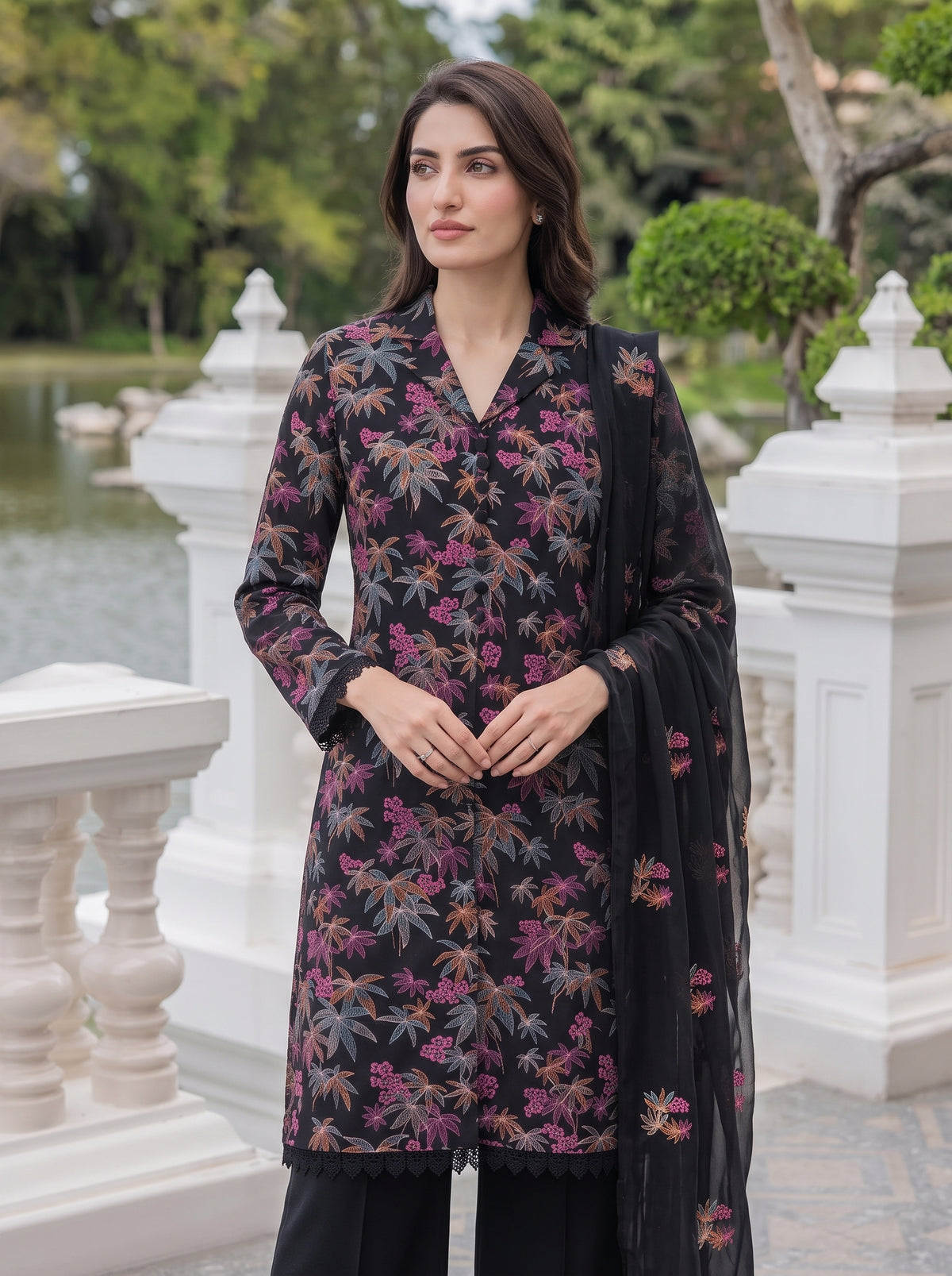 Palm Leaves Black Karandi